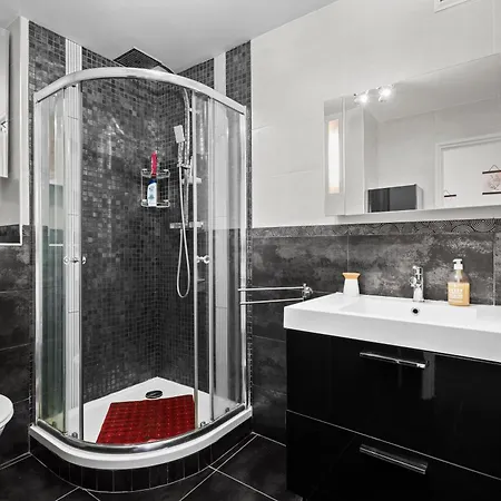 Baieta - Appt Climatise Jacuzzi Vue *