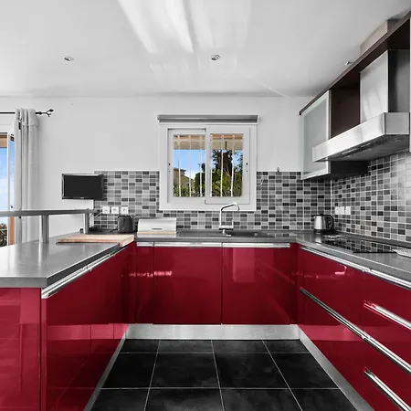 Baieta - Appt Climatise Jacuzzi Vue *